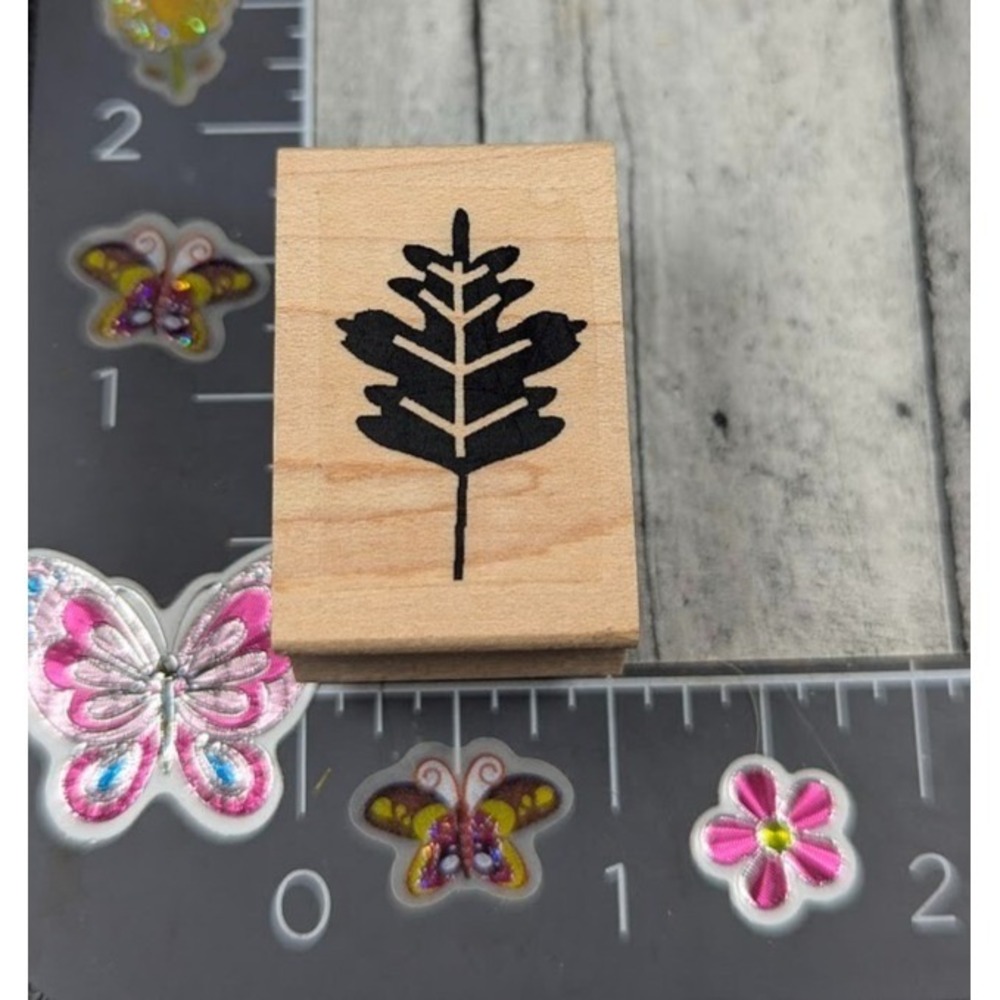 Endless Creations Veined Leaf Silhouette Rubber Stamp Wood #M61